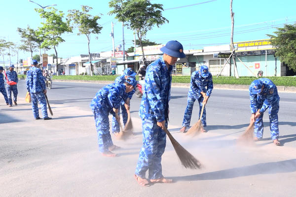 Cảnh sát biển hưởng ứng “Ngày Vì môi trường Phú Quốc”