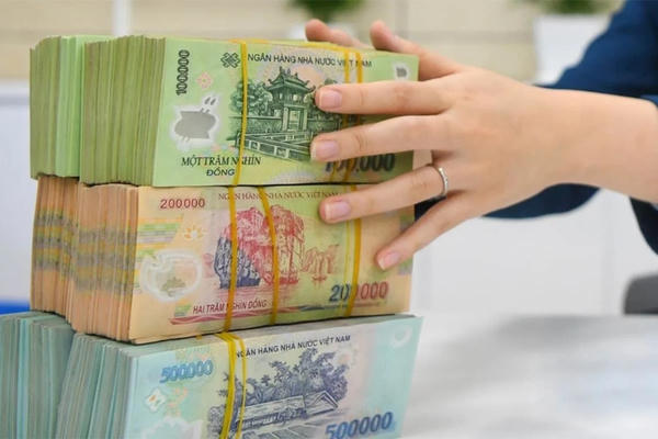 Cuộc đua lãi suất giữa các ngân hàng vẫn tập trung ở kỳ dài hạn 
