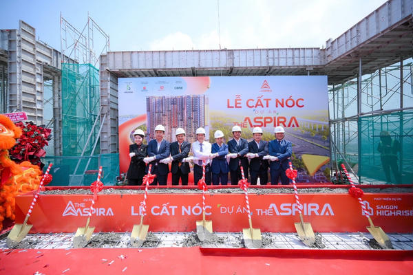 Sai Gon High Rise tổ chức lễ cất nóc The Aspira vượt tiến độ