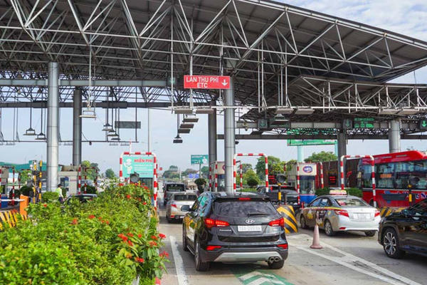 TP. HCM đề xuất miễn thu phí đường bộ đối với xe khách