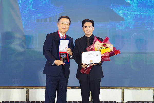 Doanh nhân Nguyễn Đình Tuấn được vinh danh tại World CEO Summit 2026