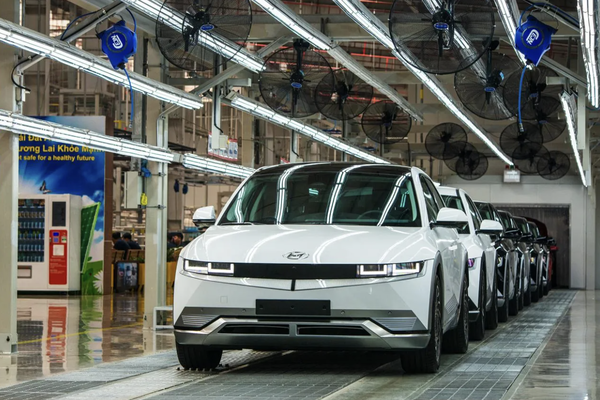 Đề xuất gia hạn thuế tiêu thụ đặc biệt ô tô điện đến hết năm 2030