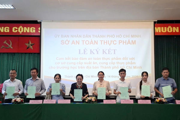 TP.HCM: 317 cơ sở ký cam kết bảo đảm an toàn thực phẩm cho bữa ăn học đường