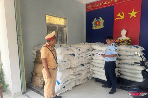 Đà Nẵng: Tịch thu 6 tấn đường tinh luyện nhập lậu