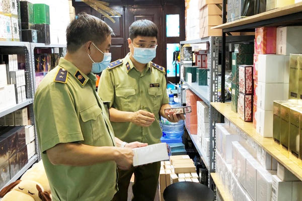 Quản lý mỹ phẩm theo hướng mới: Tăng hậu kiểm, nâng mức xử lý vi phạm