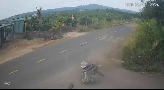 Điều tra nguyên nhân khiến nam sinh tử vong trên quốc lộ 29 tại Đắk Lắk