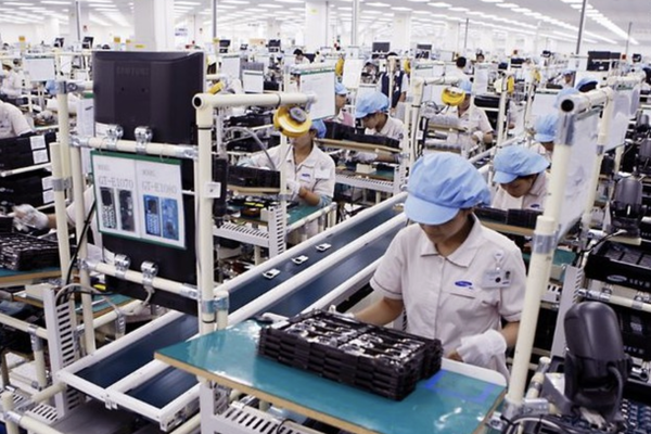 Xuất khẩu máy vi tính, điện tử tăng tốc trong quý I/2026