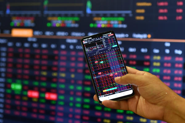 Nhiều doanh nghiệp chứng khoán bị xử phạt do vi phạm công bố thông tin