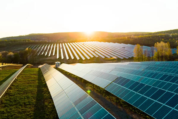 Khung giá mới cho nhà máy điện năng lượng tái tạo nhỏ áp dụng từ 2/6/2026