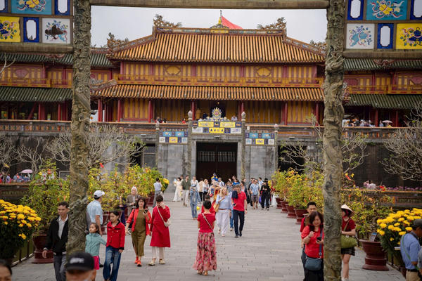 Đại Nội Huế mở cửa đêm miễn phí, du lịch tăng tốc mạnh mẽ