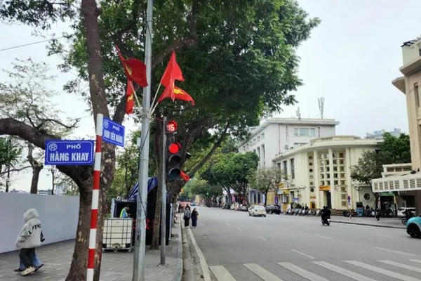 Những tuyến phố nào ở Hà Nội sẽ cấm xe máy xăng cuối tuần từ 1/7?