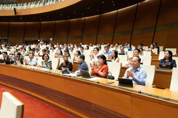 Không khen thưởng nhiều lần cho một thành tích