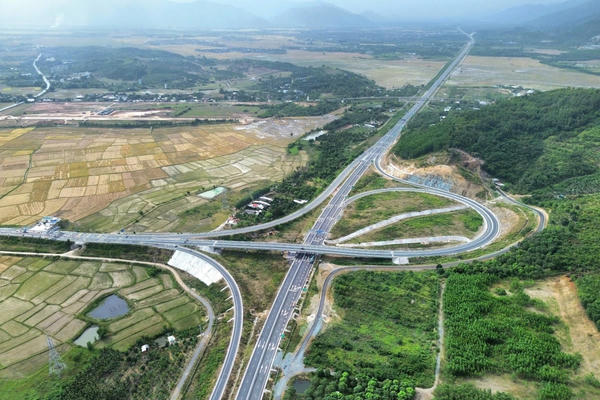 Thông qua kế hoạch đầu tư công trung hạn 2026-2030 quy mô 8,22 triệu tỷ đồng