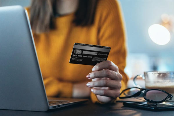 Nghiêm cấm việc thuê, cho thuê tài khoản thanh toán, ví điện tử