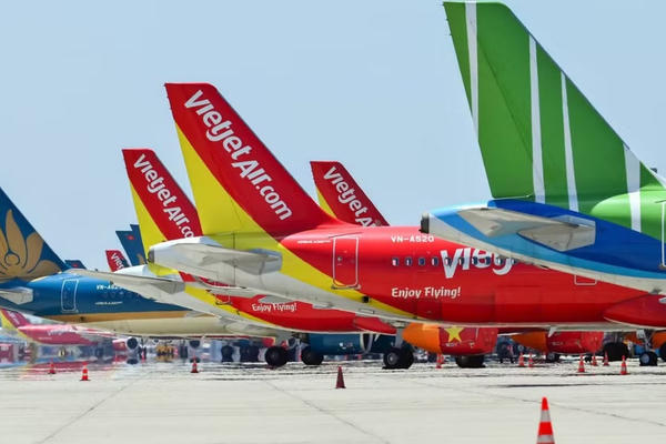 Khủng hoảng nhiên liệu đẩy giá vé máy bay nội địa tăng từ 15-20% 