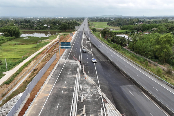 Cao tốc Quảng Ngãi – Hầm Cù Mông chính thức khai thác từ 29/4