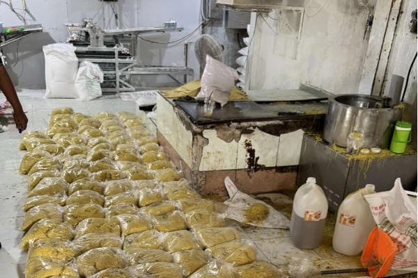 Triệt phá cơ sở sản xuất mì tươi trộn thủy tinh lỏng, đưa ra thị trường khoảng 2.800 tấn