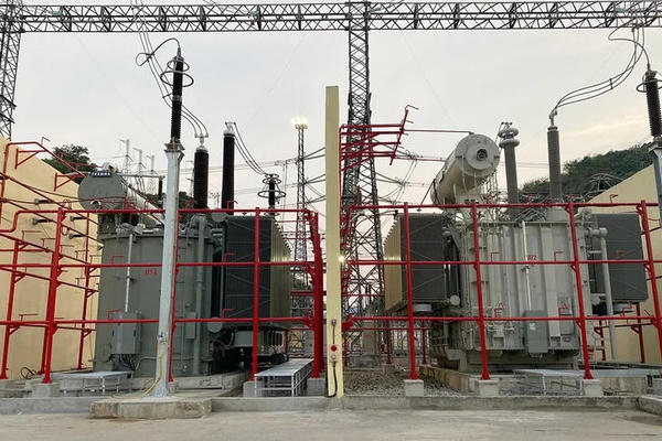 Đóng điện dự án 500 kV Hòa Bình đúng dịp 30/4, tăng sức tải cho lưới điện miền Bắc