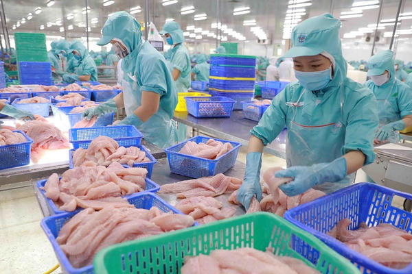 Việt Nam nhập siêu 7,11 tỷ USD trong 4 tháng đầu năm 2026