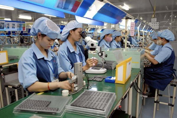 Sản xuất công nghiệp phục hồi tích cực tăng trưởng gần 10% 