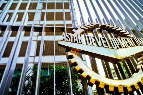 ADB khởi động gói đầu tư 70 tỷ USD cho hạ tầng năng lượng và số tại châu Á