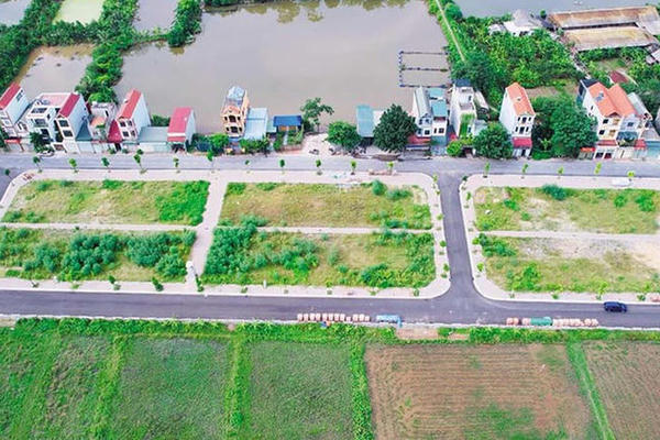 Đề xuất tăng tiền đặt trước đấu giá đất từ 20%-50%