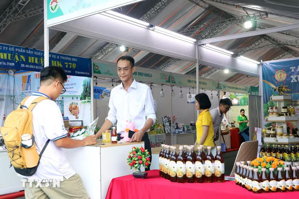 TP.HCM: Hội chợ sản phẩm công nghiệp nông thôn quy tụ 350 gian hàng