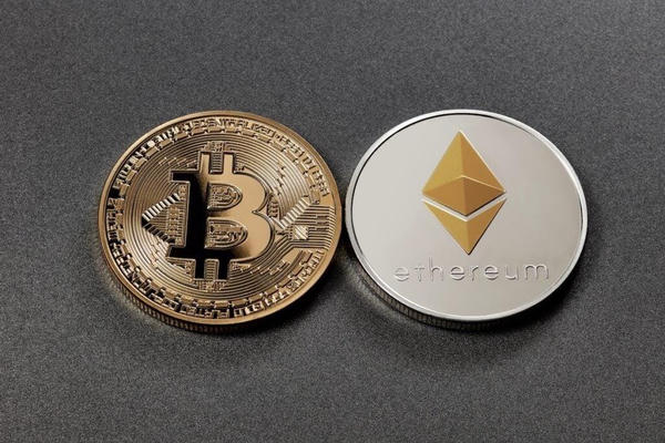 Bitcoin giữ mốc 80.000 USD, dòng tiền ETF đảo chiều