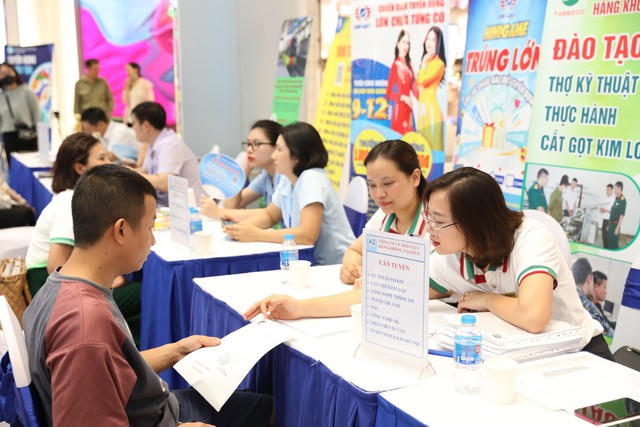 Giải quyết việc làm cho hơn 88 nghìn lao động trong 4 tháng đầu năm- Ảnh 1.