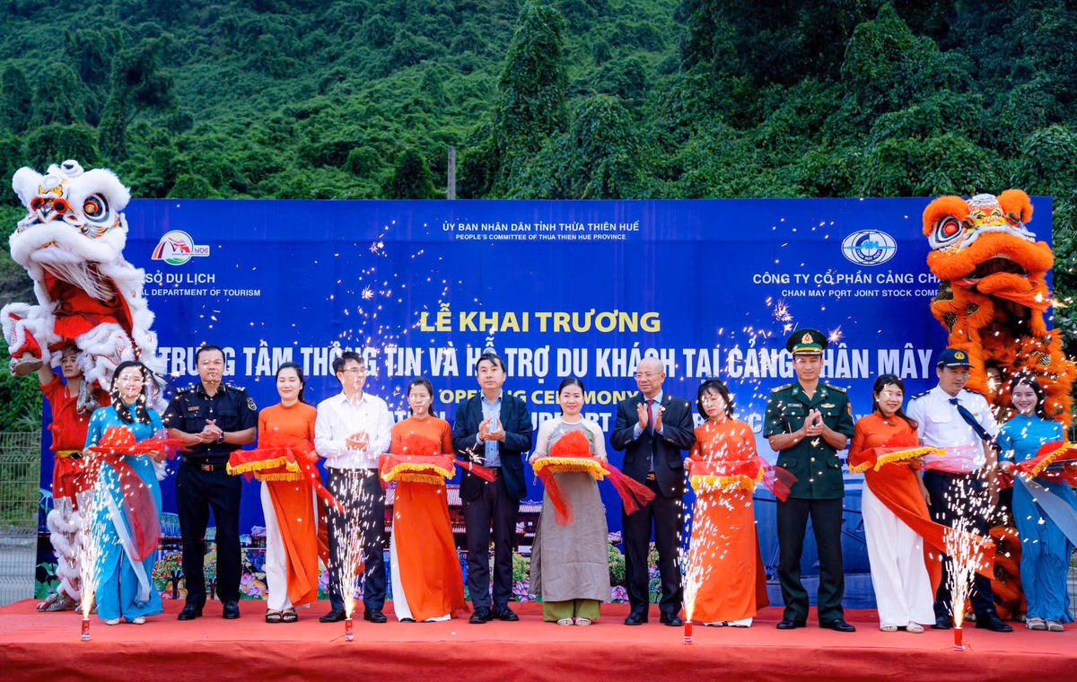 khai-truong-trung-tam-thong-tin-va-ho-tro-du-khach-tai-cang-chan-may-2-1729853051877871603728.jpg