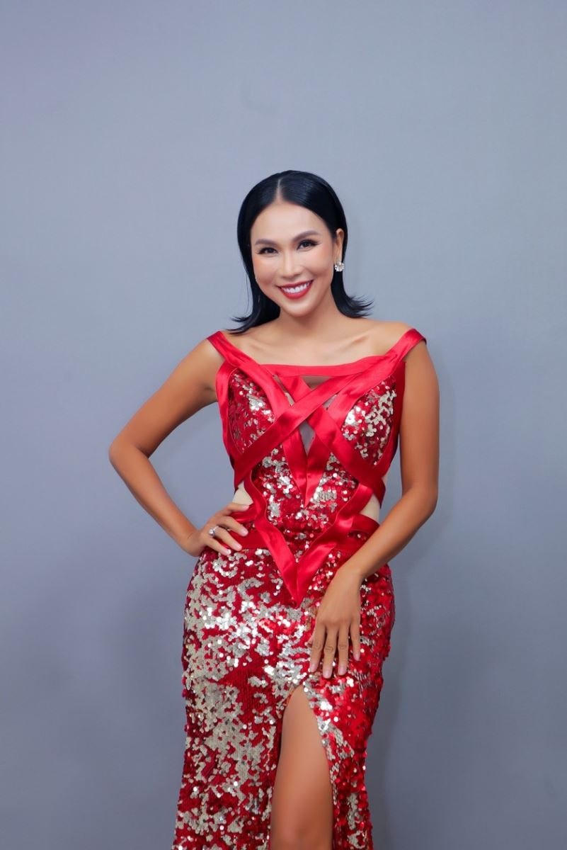 Khánh Ngọc kể chuyện cát-sê tăng từ 30 nghìn lên 5.000 USD