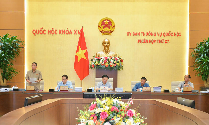Sớm luật hóa việc điều hành giá bán lẻ điện