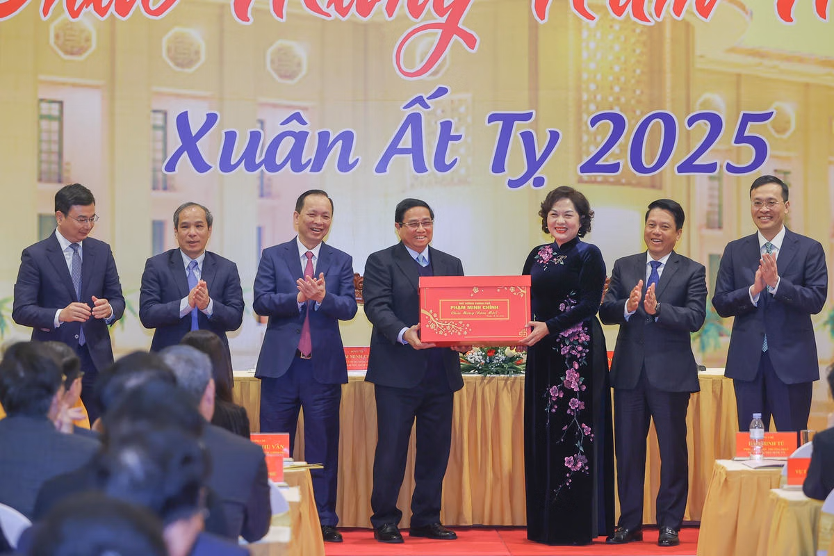 Thủ tướng giao nhiệm vụ đầu năm mới với ngành ngân hàng- Ảnh 4.
