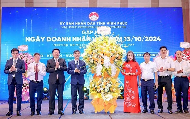 Vĩnh Phúc tổ chức gặp mặt và vinh danh các doanh nghiệp đóng góp tích cực cho phát triển kinh tế xã hội của Tỉnh
