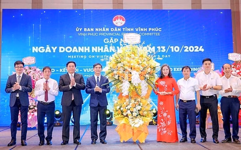 Vĩnh Phúc tổ chức gặp mặt và vinh danh các doanh nghiệp đóng góp tích cực cho phát triển kinh tế xã hội của Tỉnh