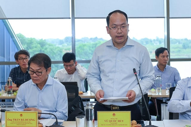 Thủ tướng thăm và làm việc tại Trung tâm Đổi mới sáng tạo Quốc gia