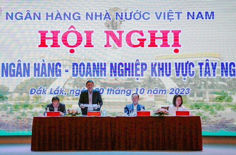 "Nhiều doanh nghiệp phản ánh lãi suất rẻ nữa cũng không vay"