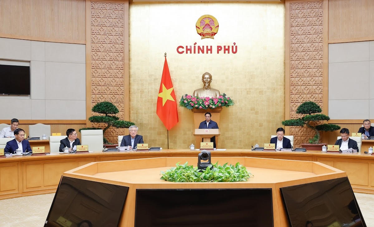 Thủ tướng Phạm Minh Chính chủ trì một phiên họp của Chính phủ về công tác xây dựng pháp luật - Ảnh: VGP