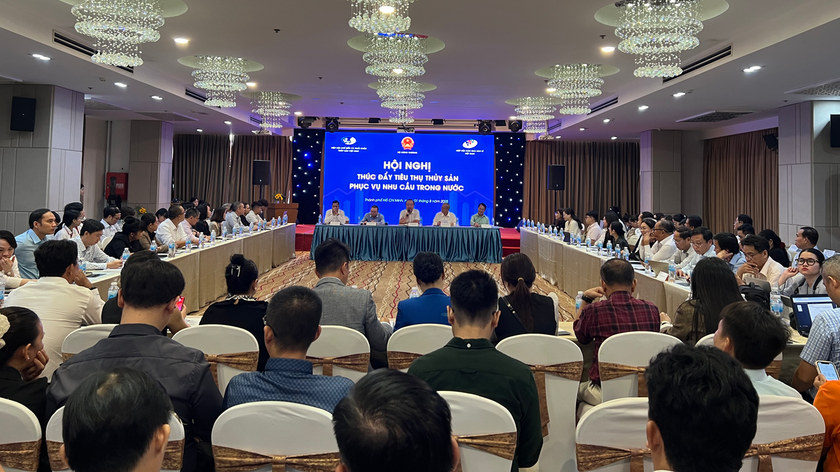 Toàn cảnh Hội nghị thúc đẩy tiêu thụ thủy sản phục vụ nhu cầu trong nước.