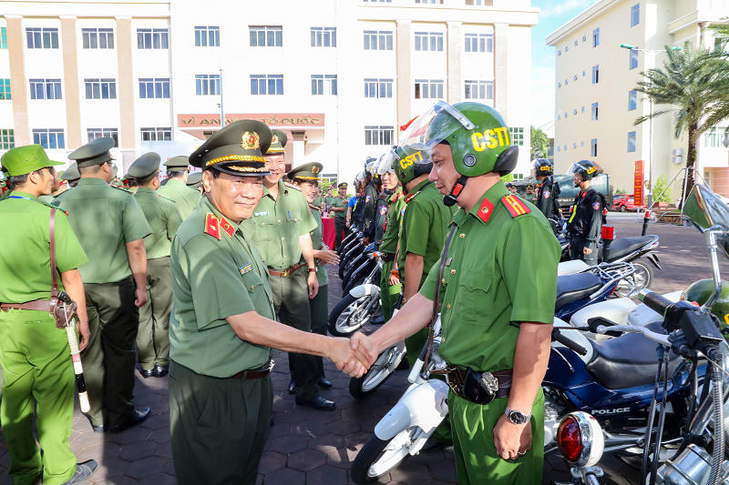 Công an TP Cần Thơ: Quyết tâm giữ vững một mùa Xuân yên vui cho nhân dân