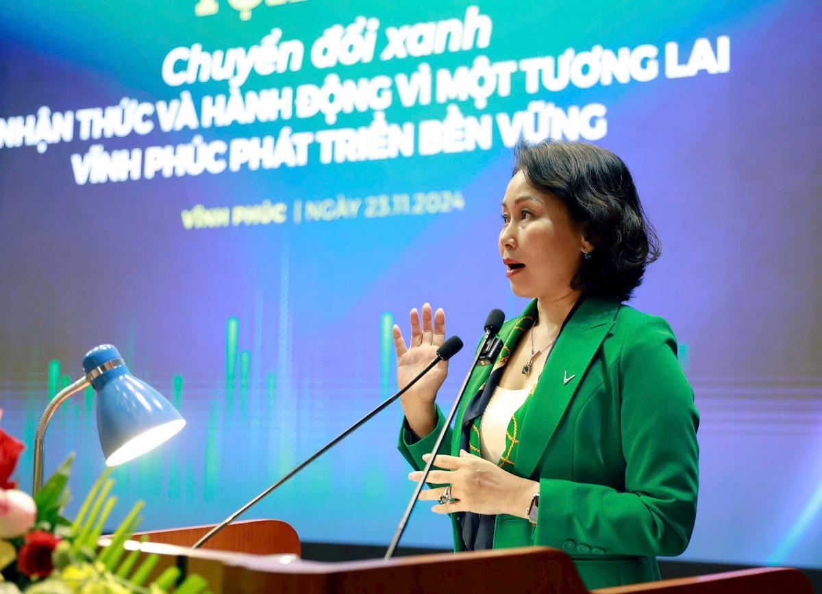 Bà Lê Thị Thu Thủy, Phó Chủ tịch Tập đoàn Vingroup kiêm Chủ tịch VinFast Toàn cầu phát biểu tại Hội nghị.