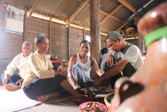 Độc đáo Lễ cúng báo Hiếu cha mẹ đậm tính nhân văn của người Jrai