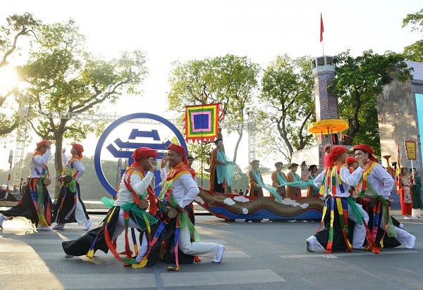 Ngày hội Văn hóa vì Hòa bình” cũng là nơi quy tụ giao lưu lớn nhất giữa các nghệ nhân, nghệ sĩ và nhân dân đại diện cho 30 quận, huyện, thị xã của Thủ đô. (Ảnh: Lao động Thủ đô).