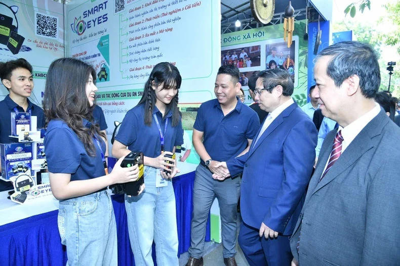 Thủ tướng Phạm Minh Chính dự khai mạc Ngày hội Khởi nghiệp Quốc gia của học sinh, sinh viên lần thứ 7 ảnh 6