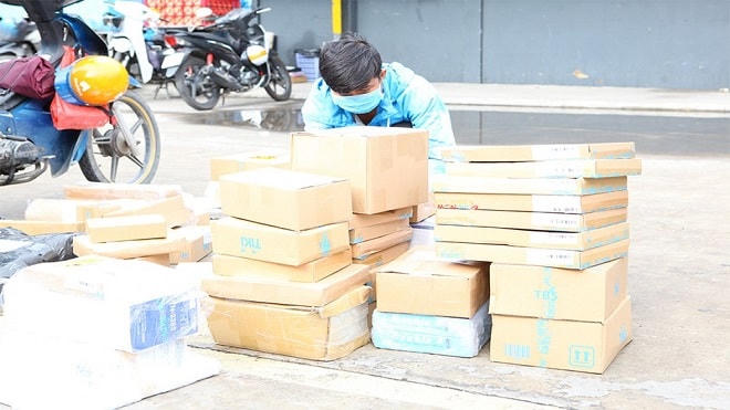 Gỡ vướng cho thương mại điện tử để hàng đến với dân