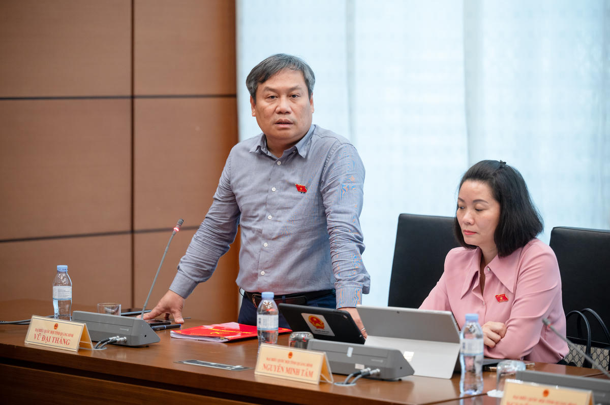 Đại biểu Vũ Đại Thắng - Đoàn ĐBQH tỉnh Quảng Bình