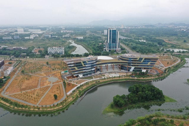 Thủ tướng thăm và làm việc tại Trung tâm Đổi mới sáng tạo Quốc gia