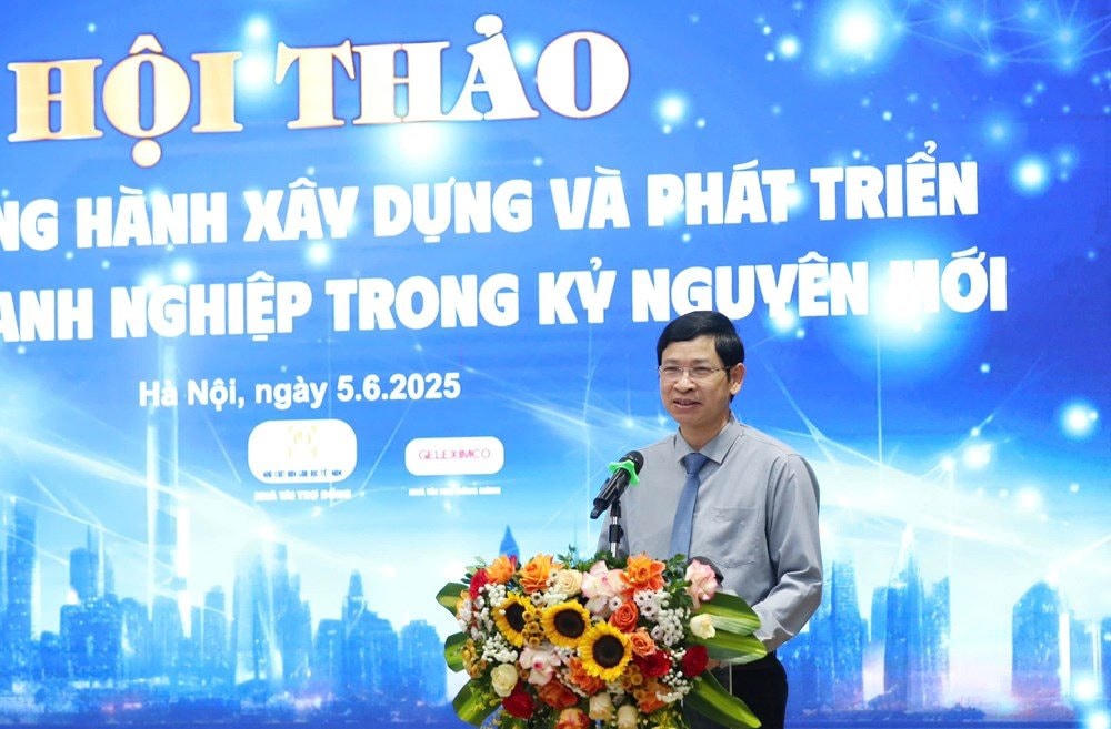 hthao1_ouyr.jpg