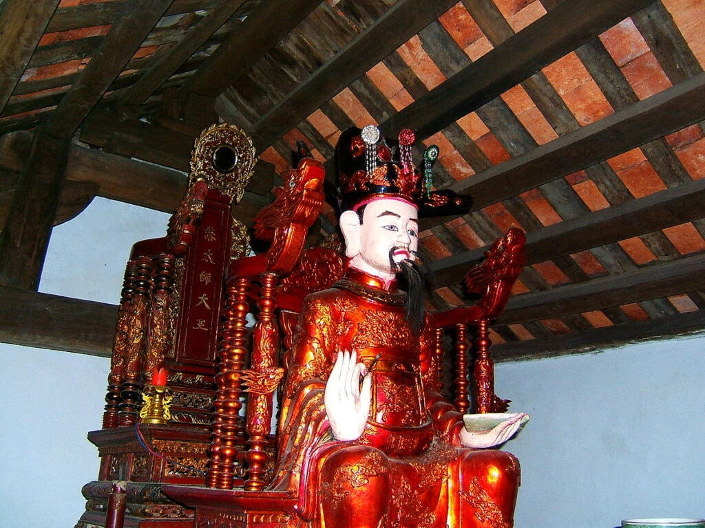 Nhà văn và việc giải mã những mối rối lịch sử