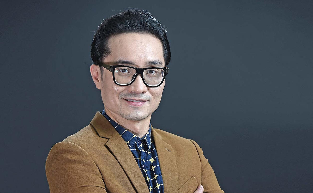 Doanh nhân Nguyễn Quang Huy: Câu chuyện thổ cẩm Việt Nam trên tà áo dài truyền thống